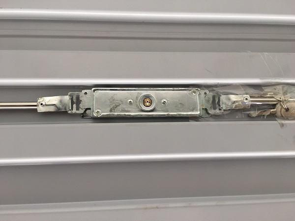 tư vấn cửa cuốn kéo tay giá rẻ